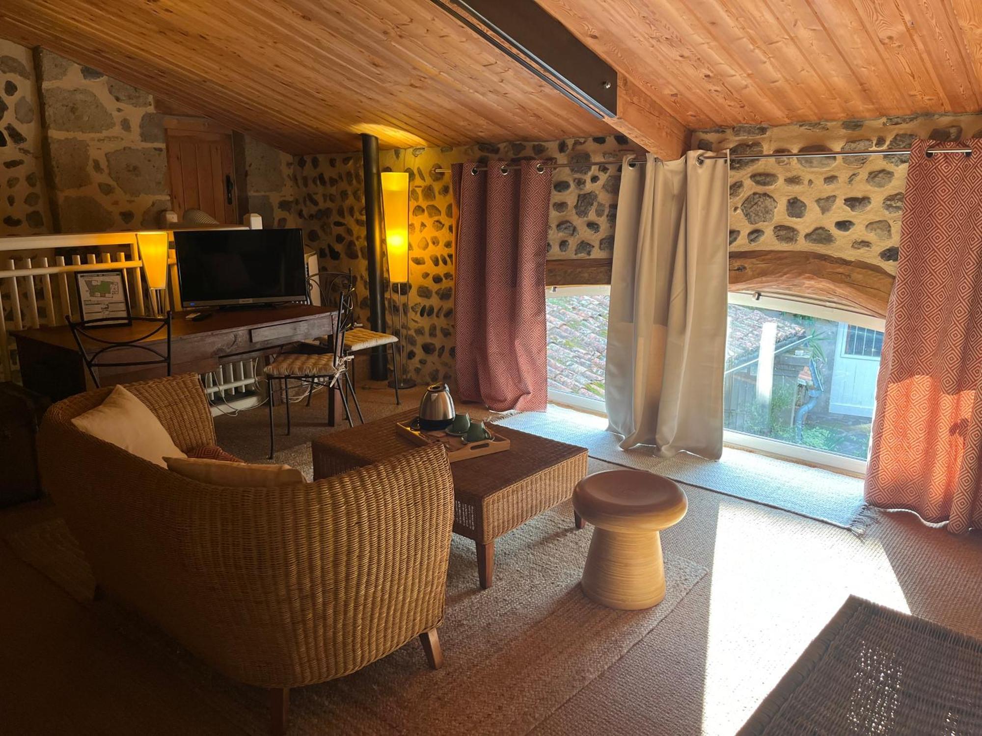 La Cour Carree Hotel Perrier Luaran gambar