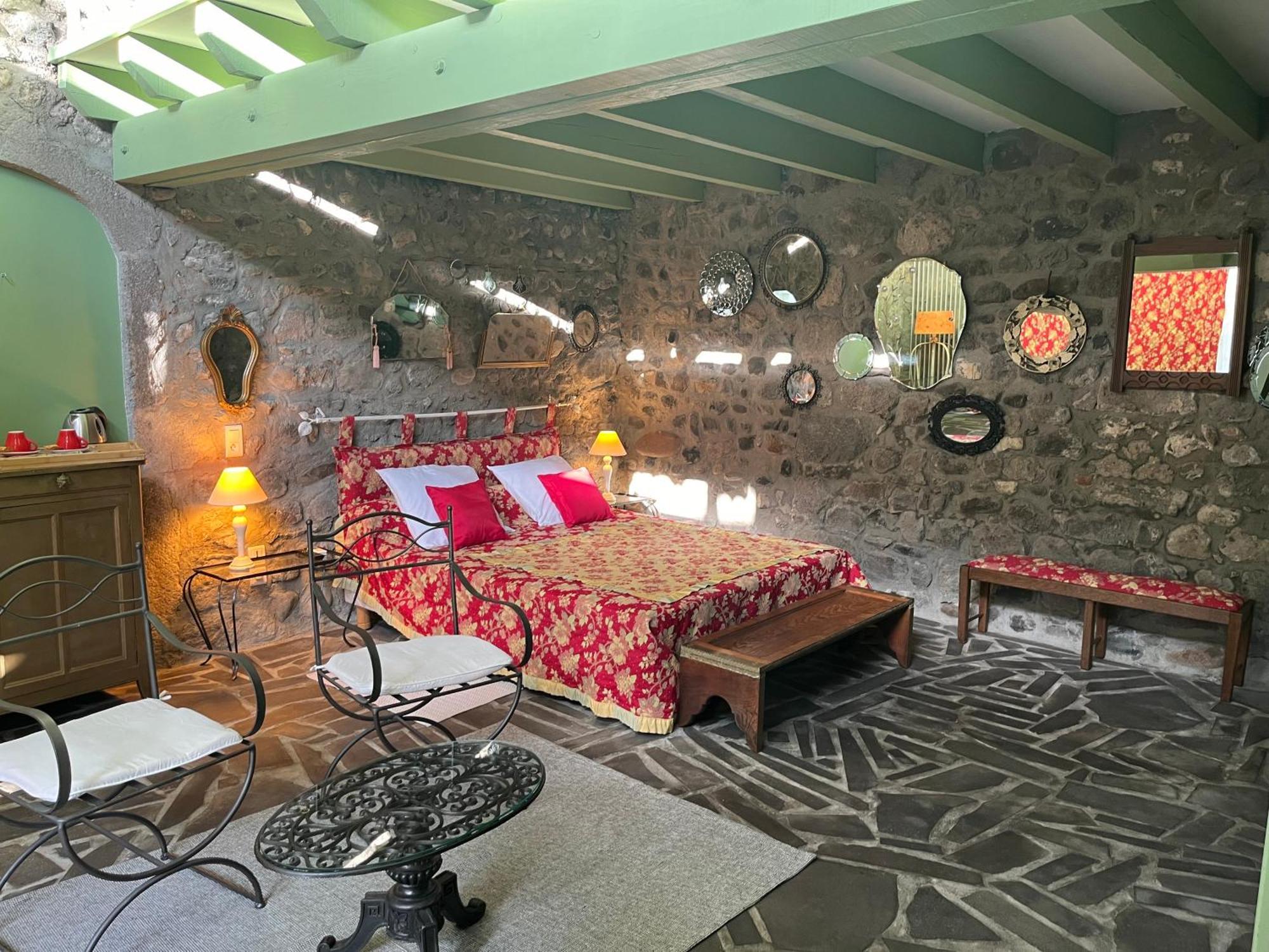 La Cour Carree Hotel Perrier Luaran gambar