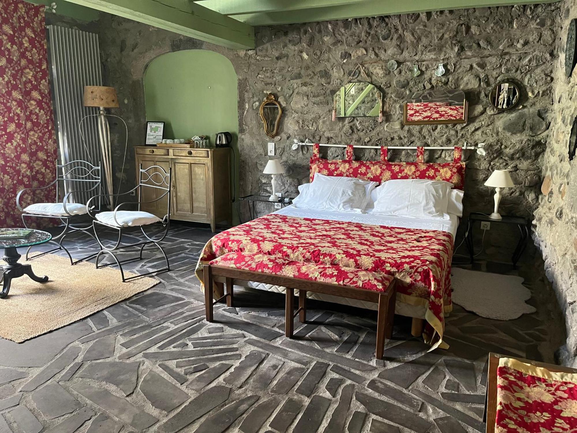 La Cour Carree Hotel Perrier Luaran gambar